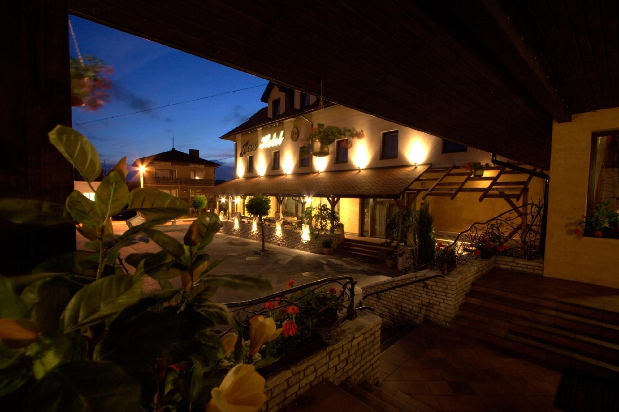 Resort Jura Крочице Экстерьер фото