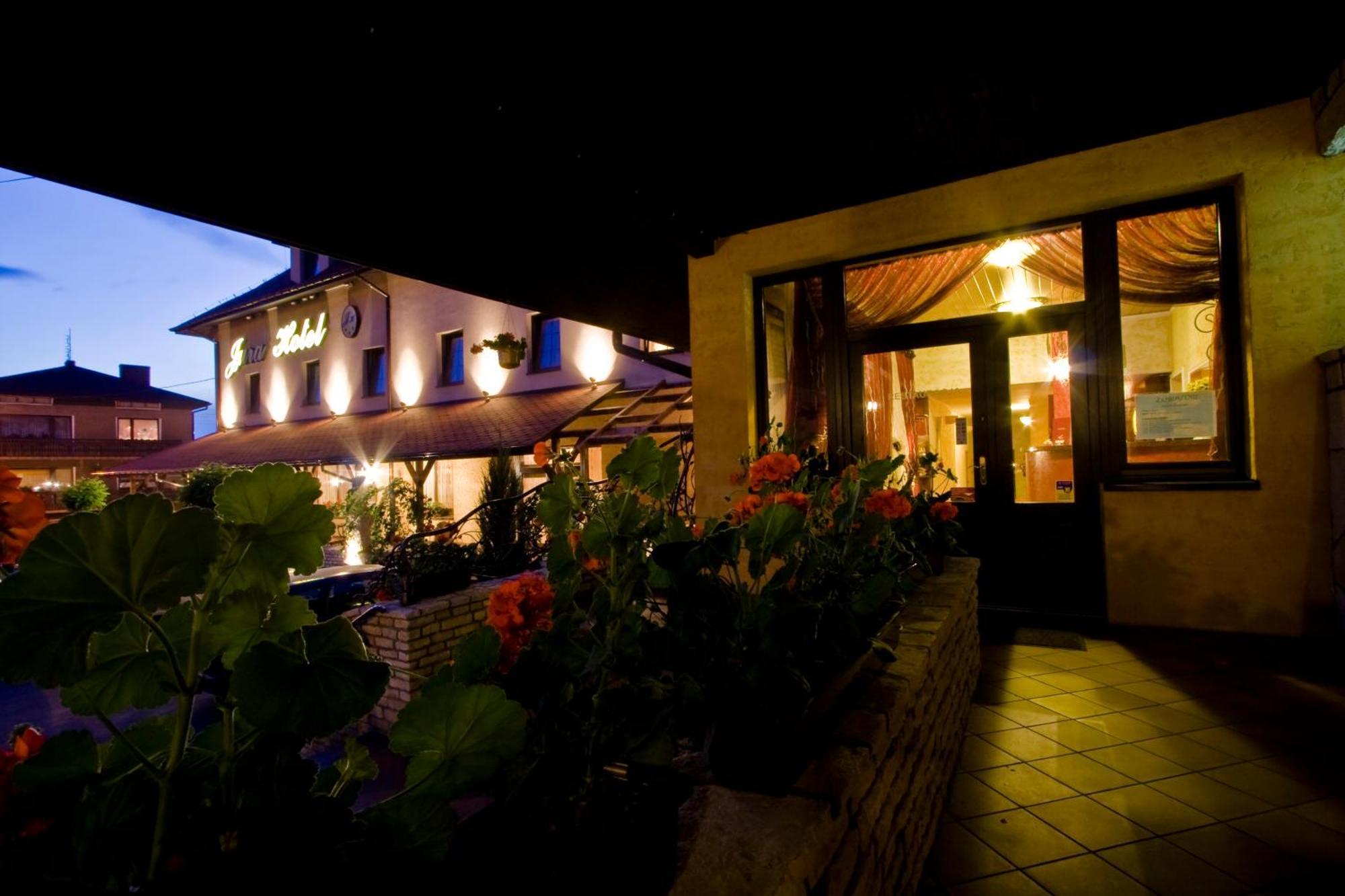 Resort Jura Крочице Экстерьер фото