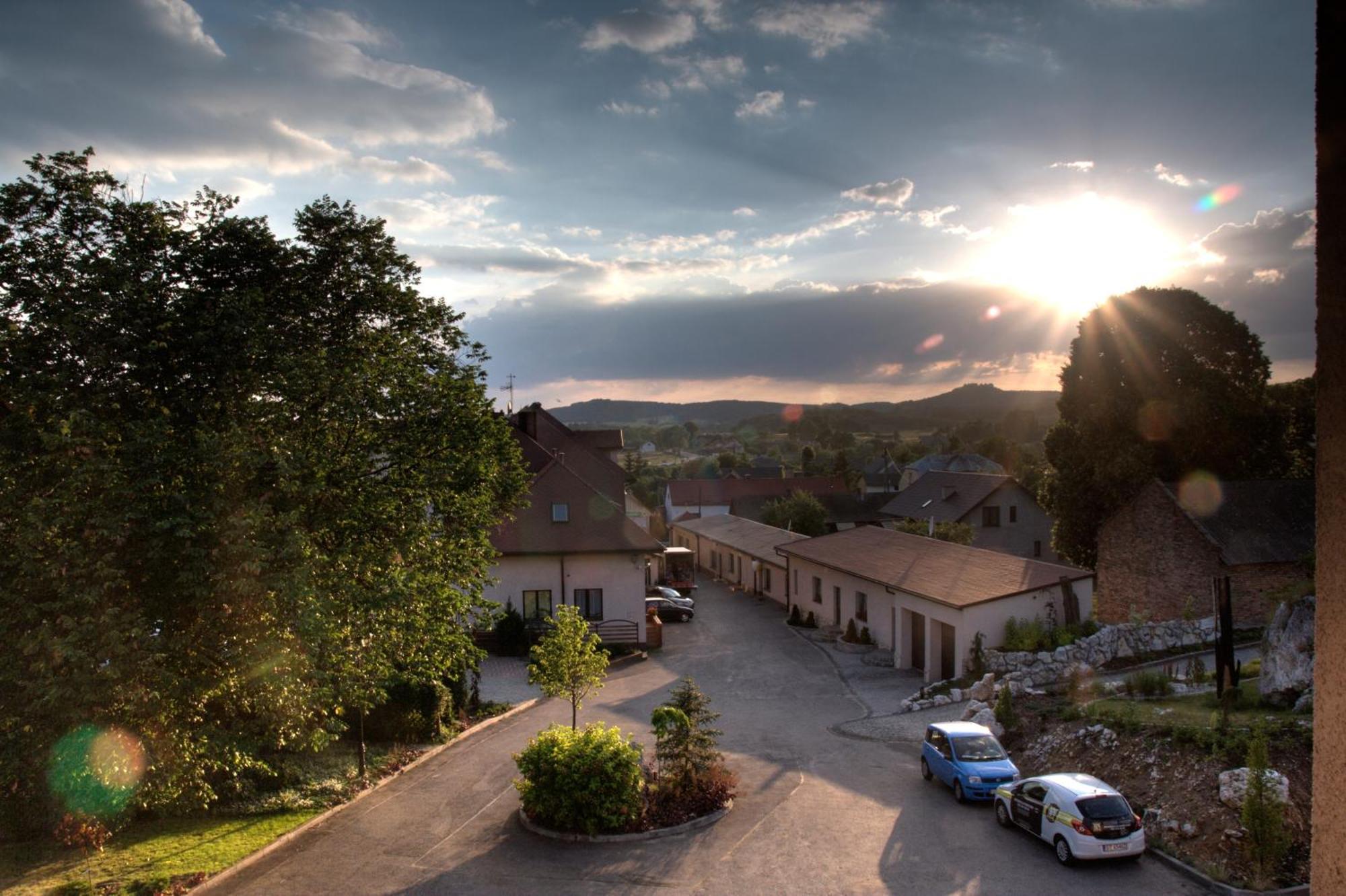 Resort Jura Крочице Экстерьер фото